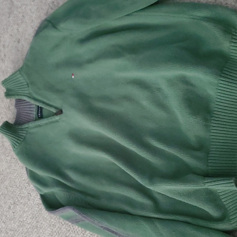 Tommy Hilfiger sweater